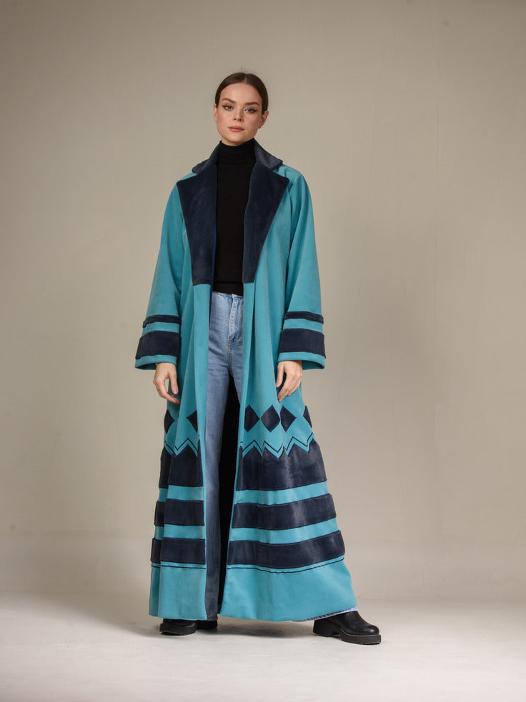 A0172 Wool abaya with fur detailing and embroidery