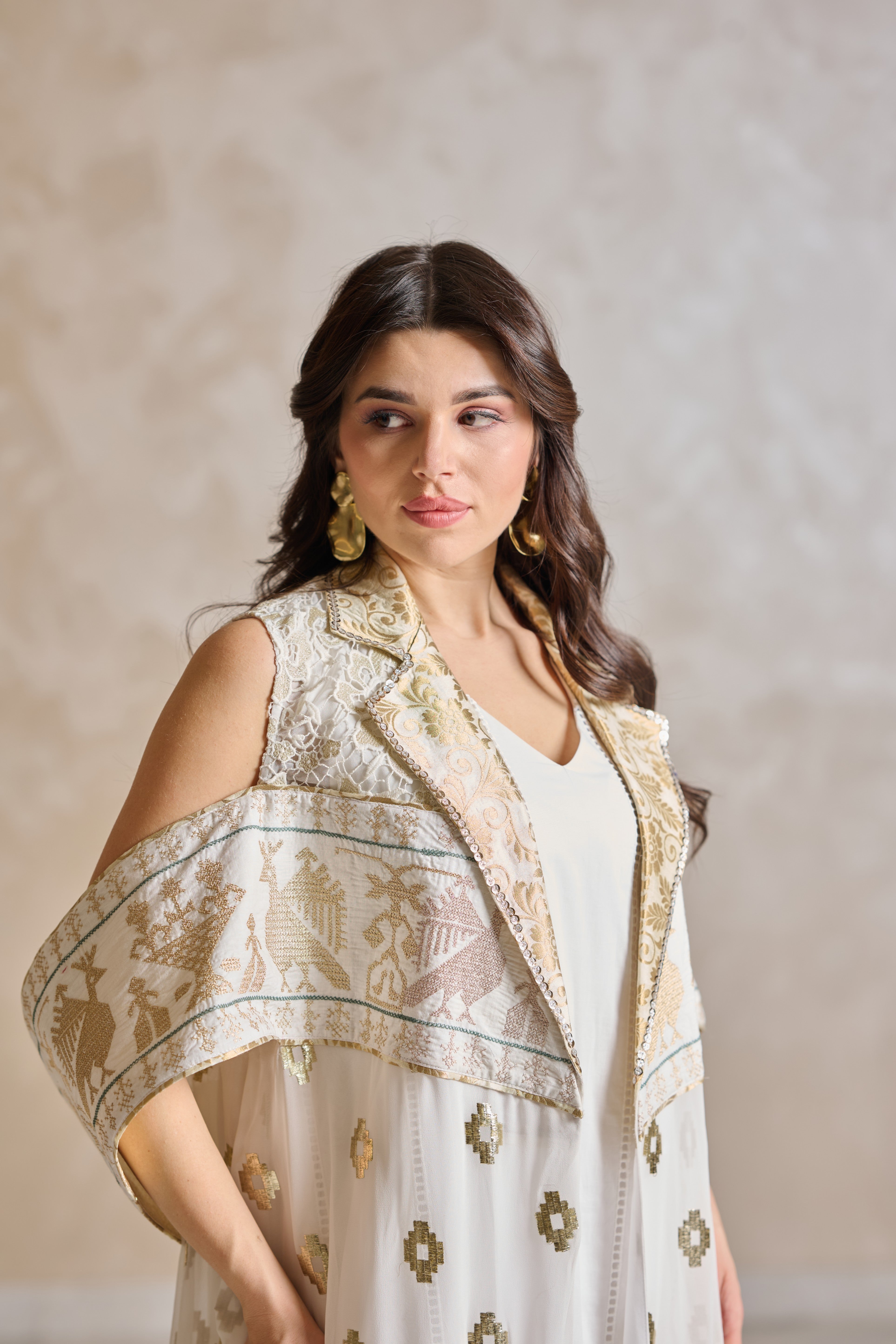 J090 Embroidered Georgete & Cotton With Lace